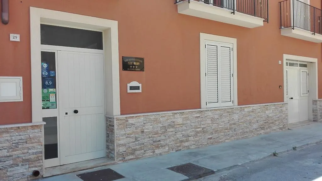 The Best Rooms & Apartments - Parcheggia Gratis Sotto Casa Ed Entra - Mazara del Vallo Gæstehus